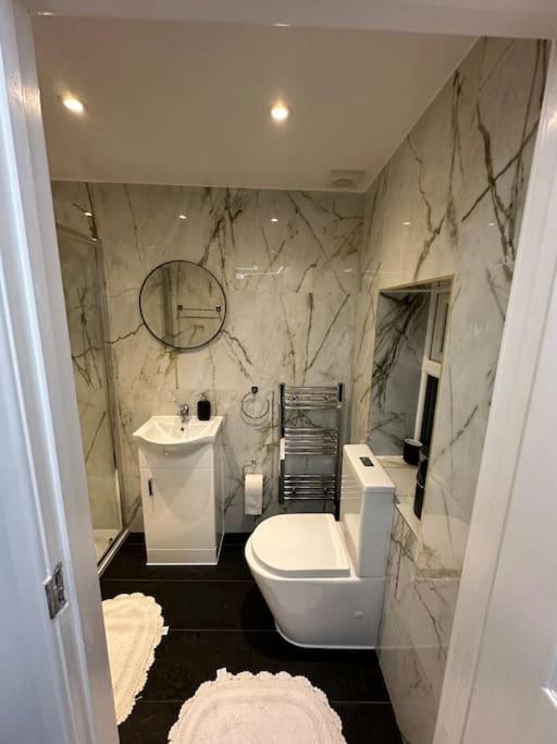 Villa House Watford  Exterior foto